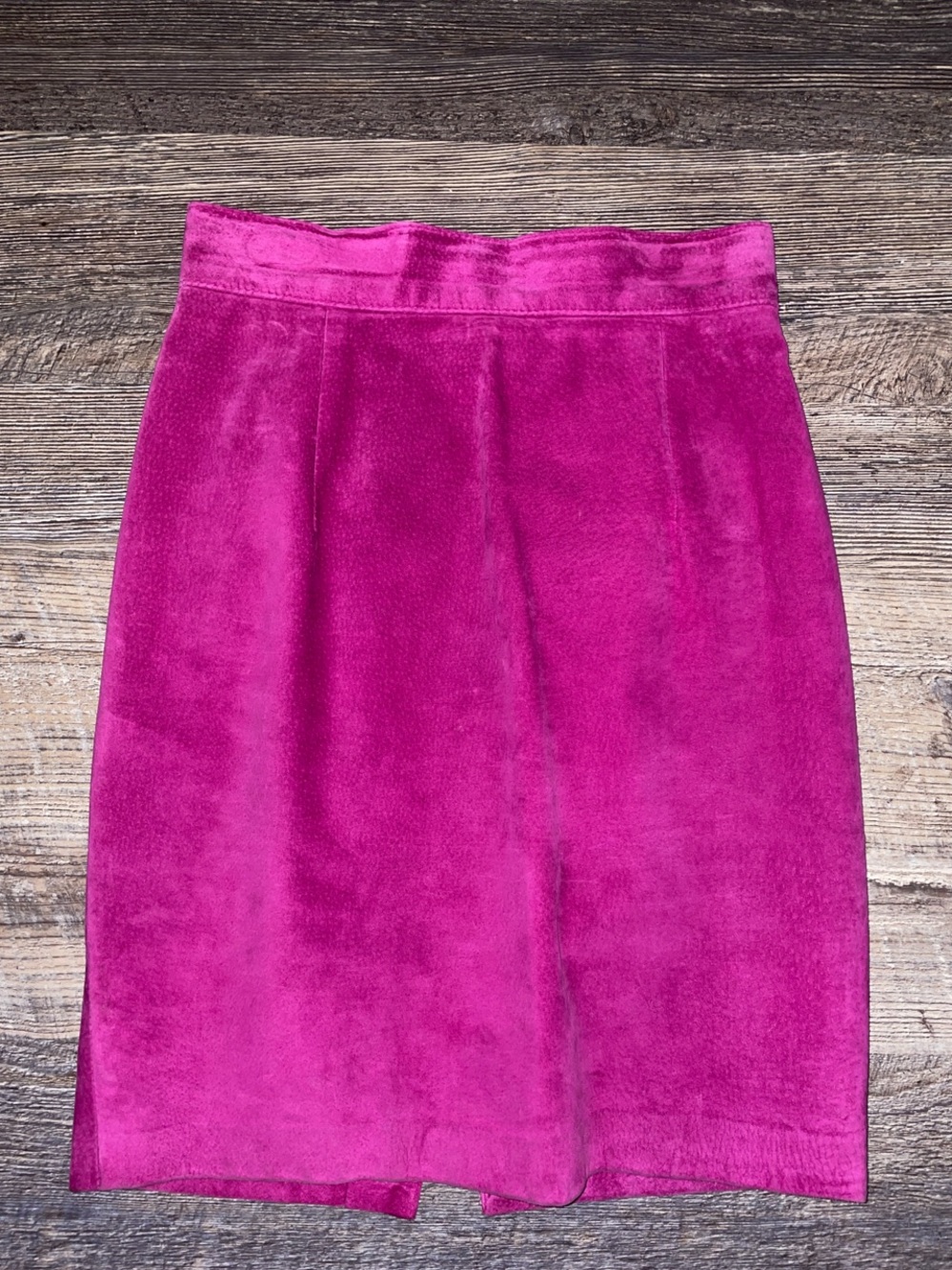 Danier Fuchsia Suede Pencil Skirt